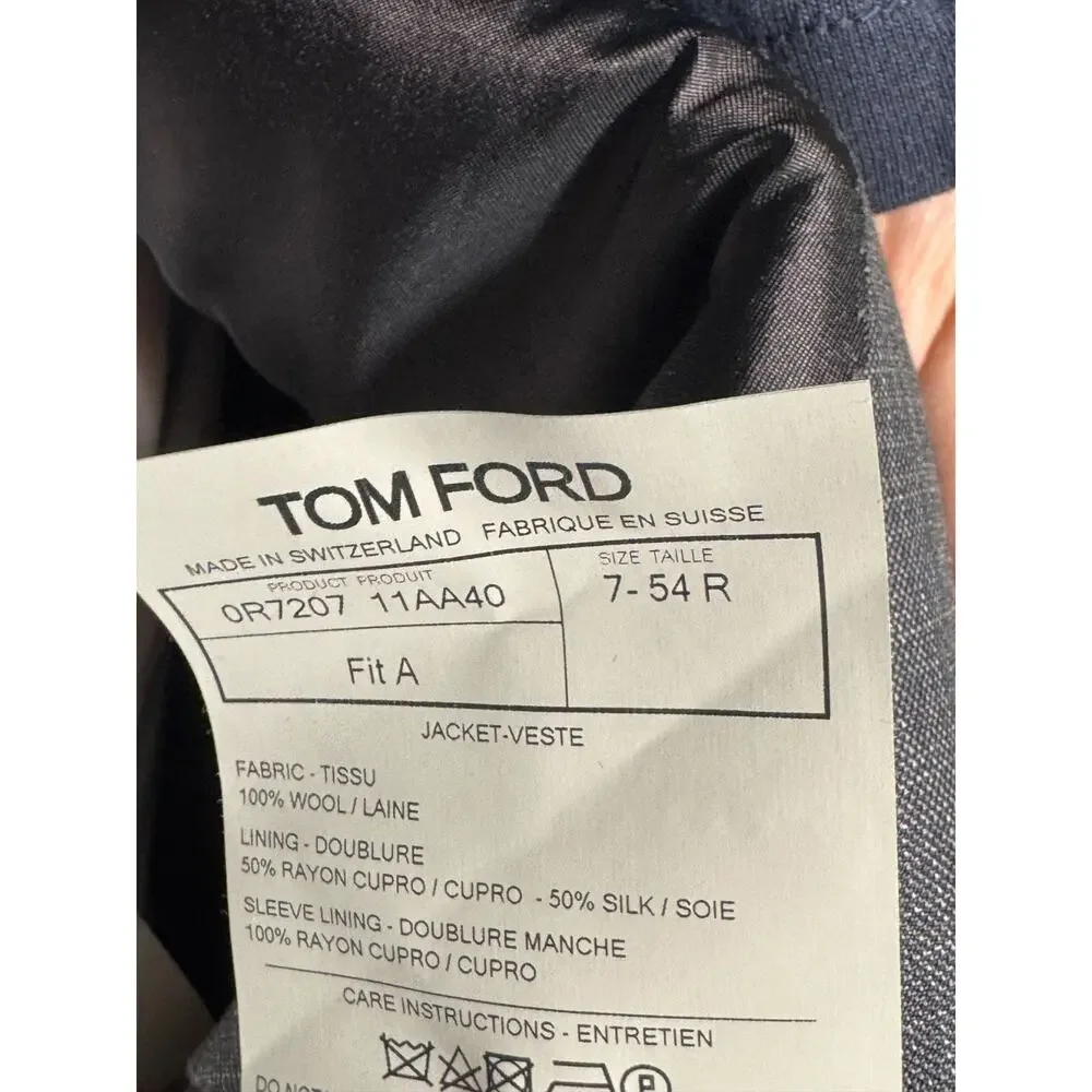 Tom Ford Gray Checked 2Pc Wool Suit 54EU 44R US Men's 36x30 trousers